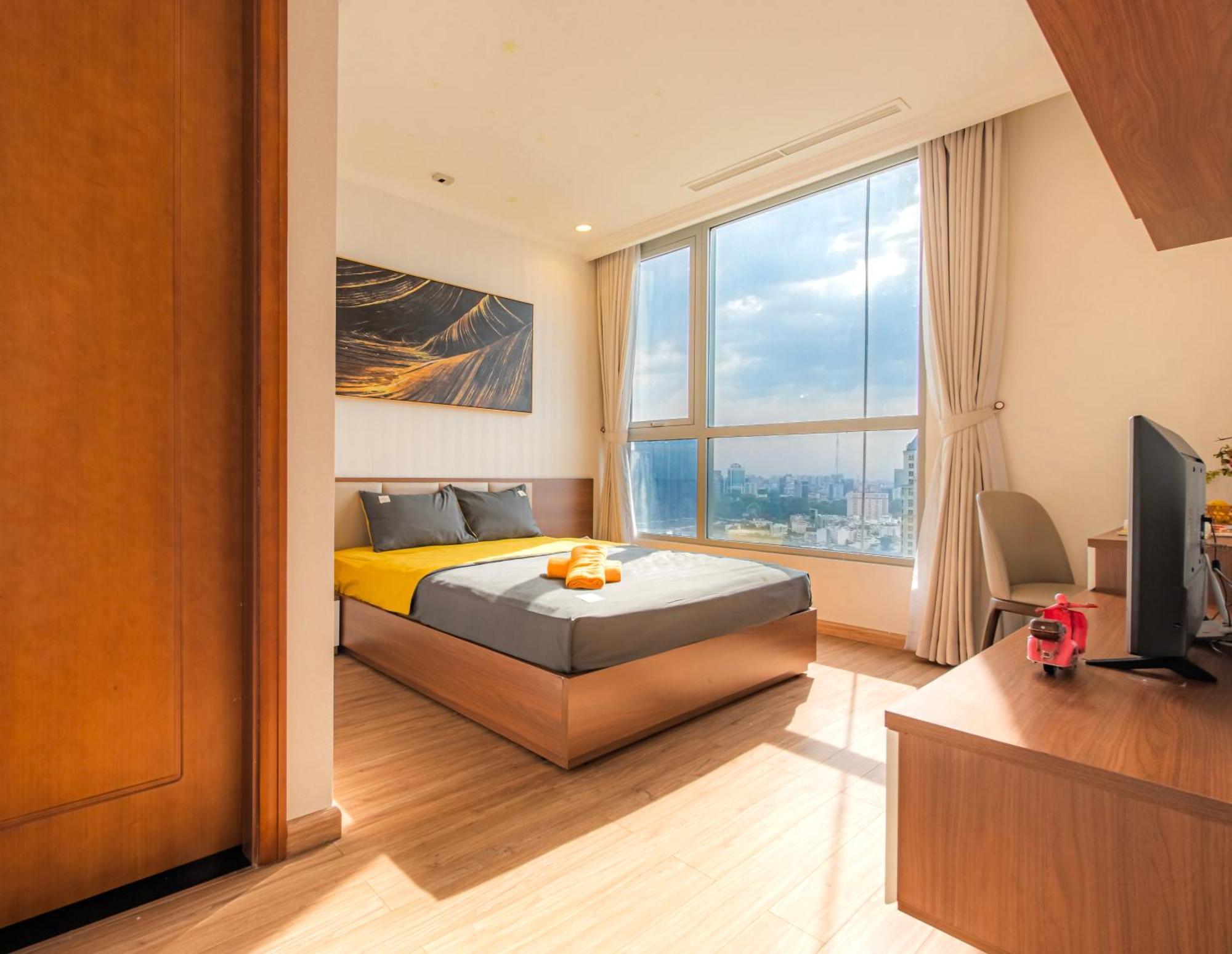 Raddison Luxury Apart-landmark 81 Area &great Park